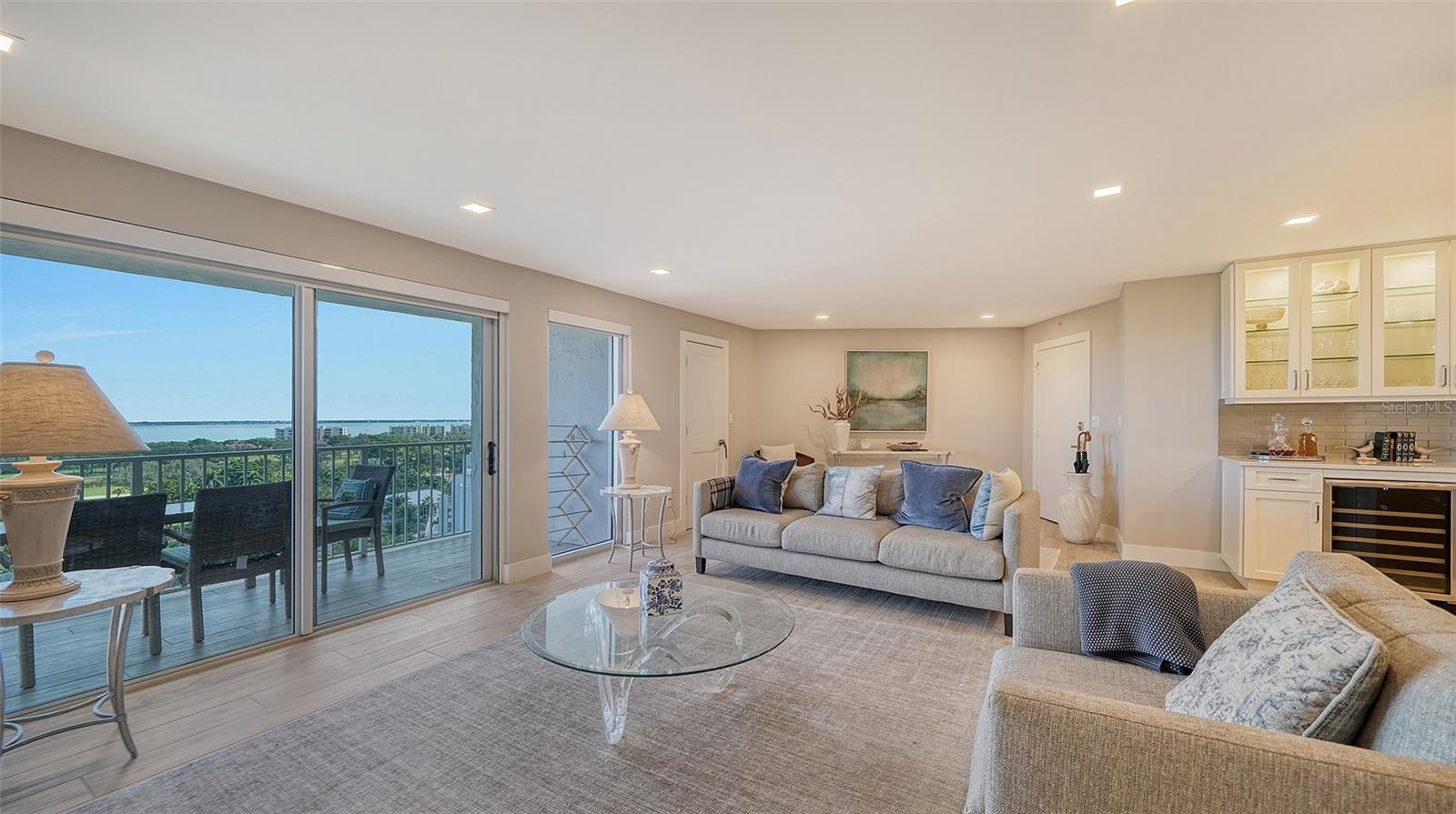 ISLANDER CLUB OF LONGBOAT - Residential