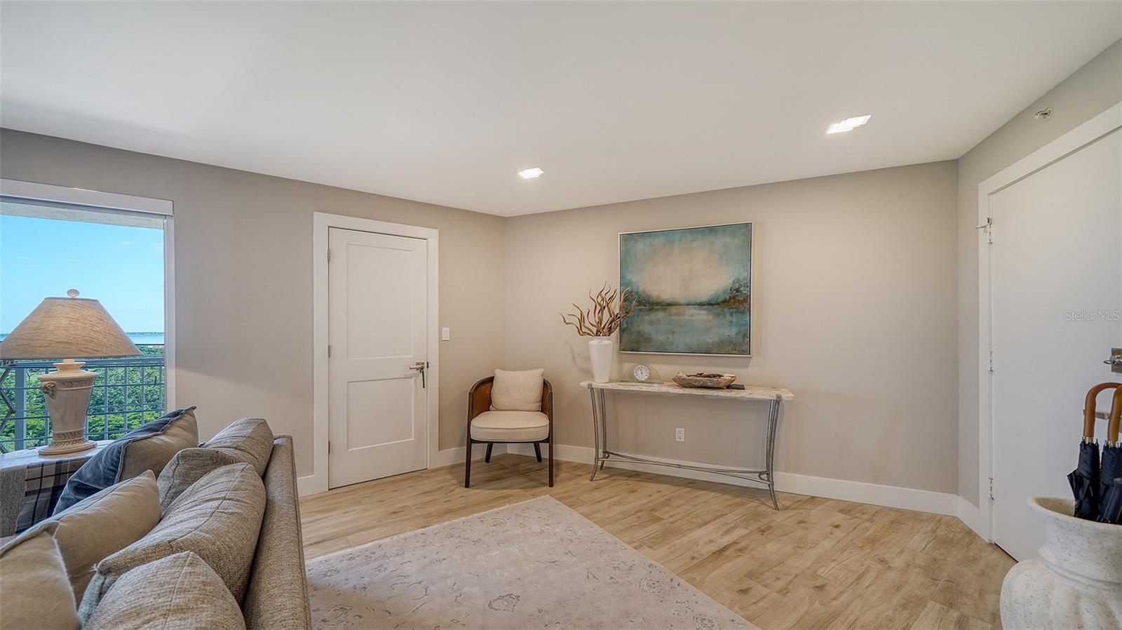 ISLANDER CLUB OF LONGBOAT - Residential