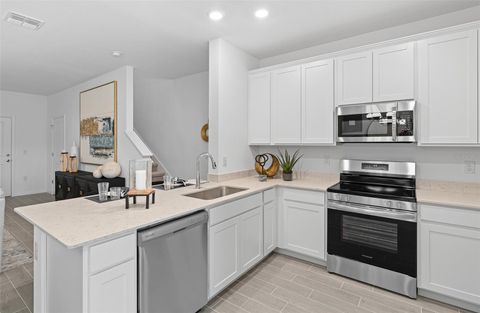 Tiny photo for 3639 SE 37th Road, Ocala, FL 34480 (MLS # O6395917)