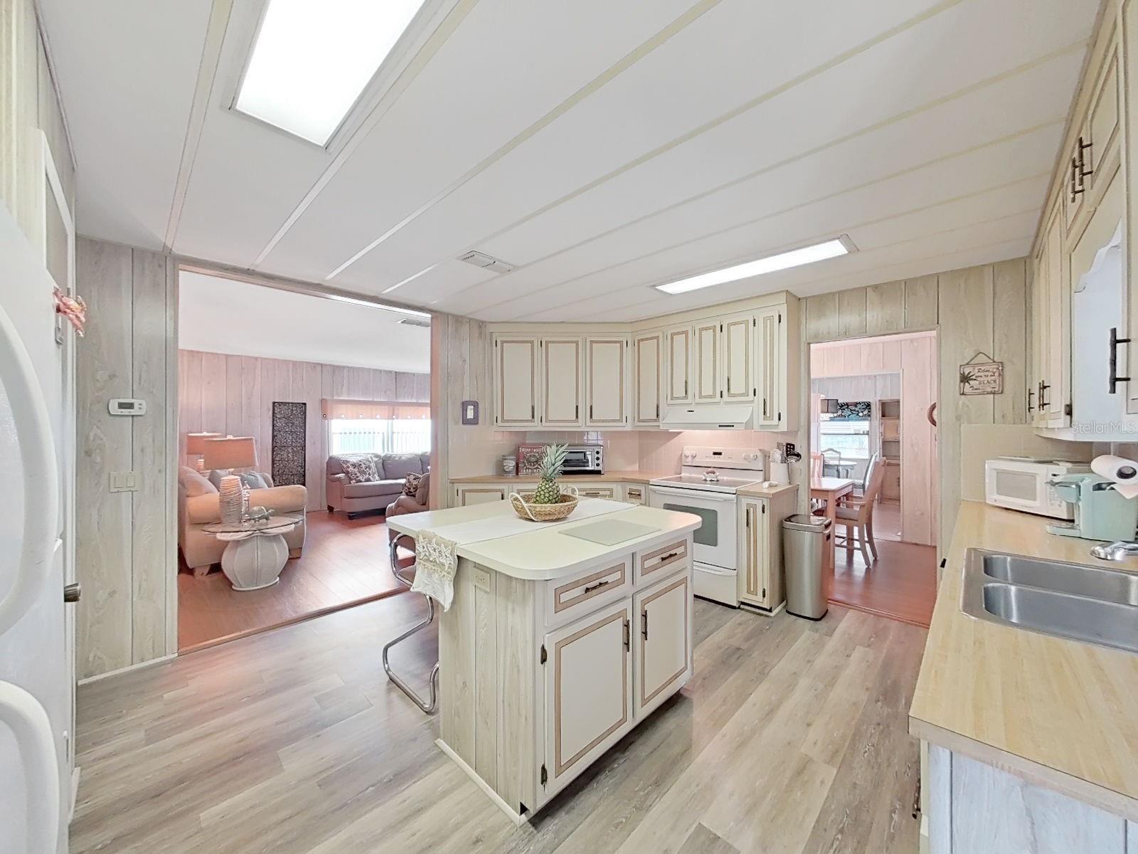 GLENWOOD ESTATES INC CONCO - Residential