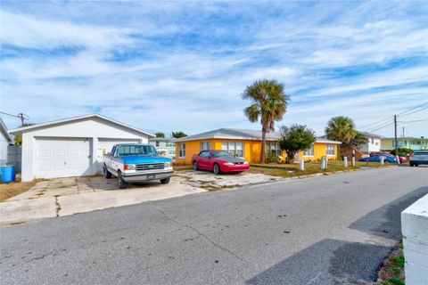 Photo of 527 Eastwood Lane, Daytona Beach, FL 32118 (MLS # V4946506)