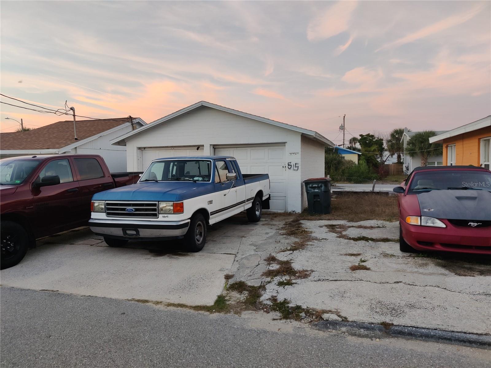 HUSTONS DAYTONA BEACH - Residential