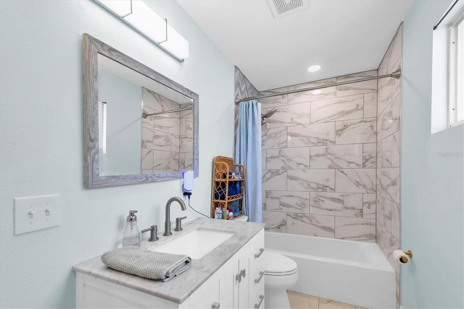 HARBOR LAKE ESTATES 2ND ADD - Residential