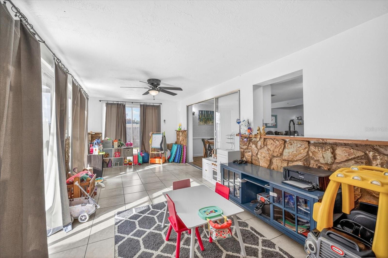 FOREST HILLS - Residential