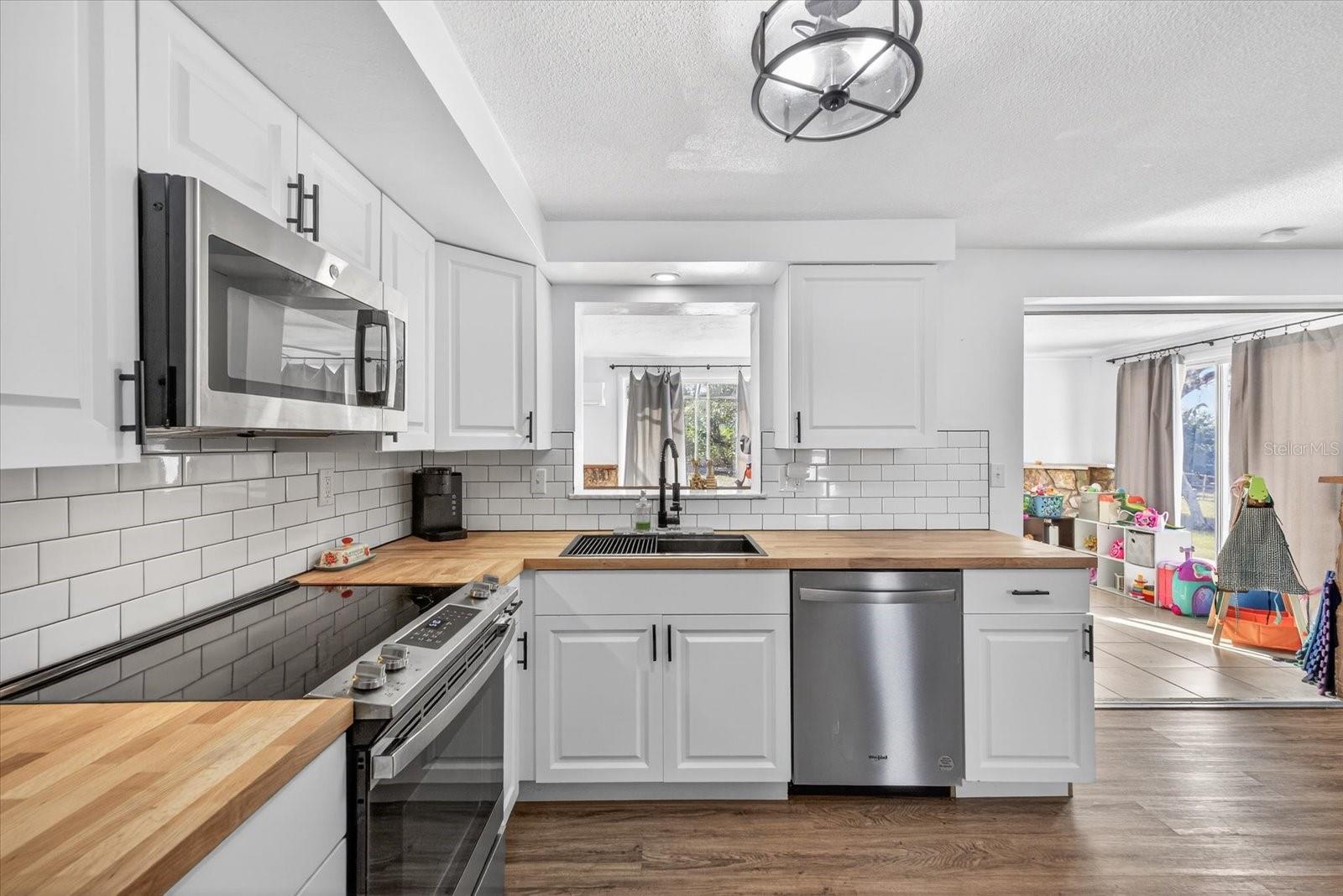 FOREST HILLS - Residential