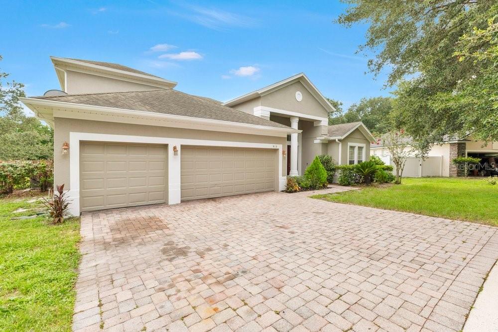 912 HIRE CIRCLE