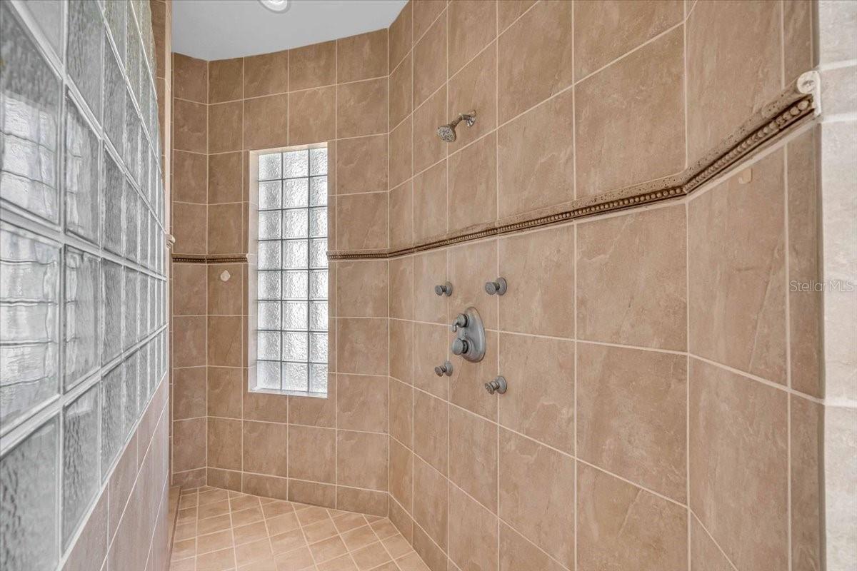 WHITESTONE/SOUTHWOOD - Residential