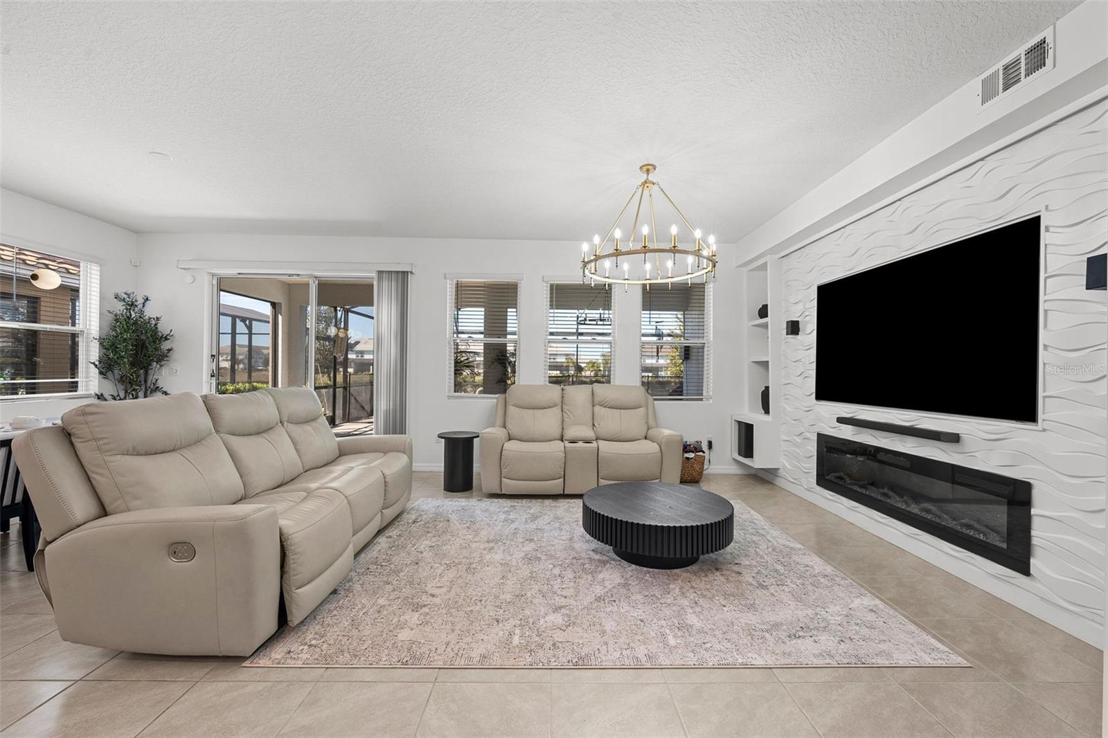 SOLTERRA PH 2D - Residential