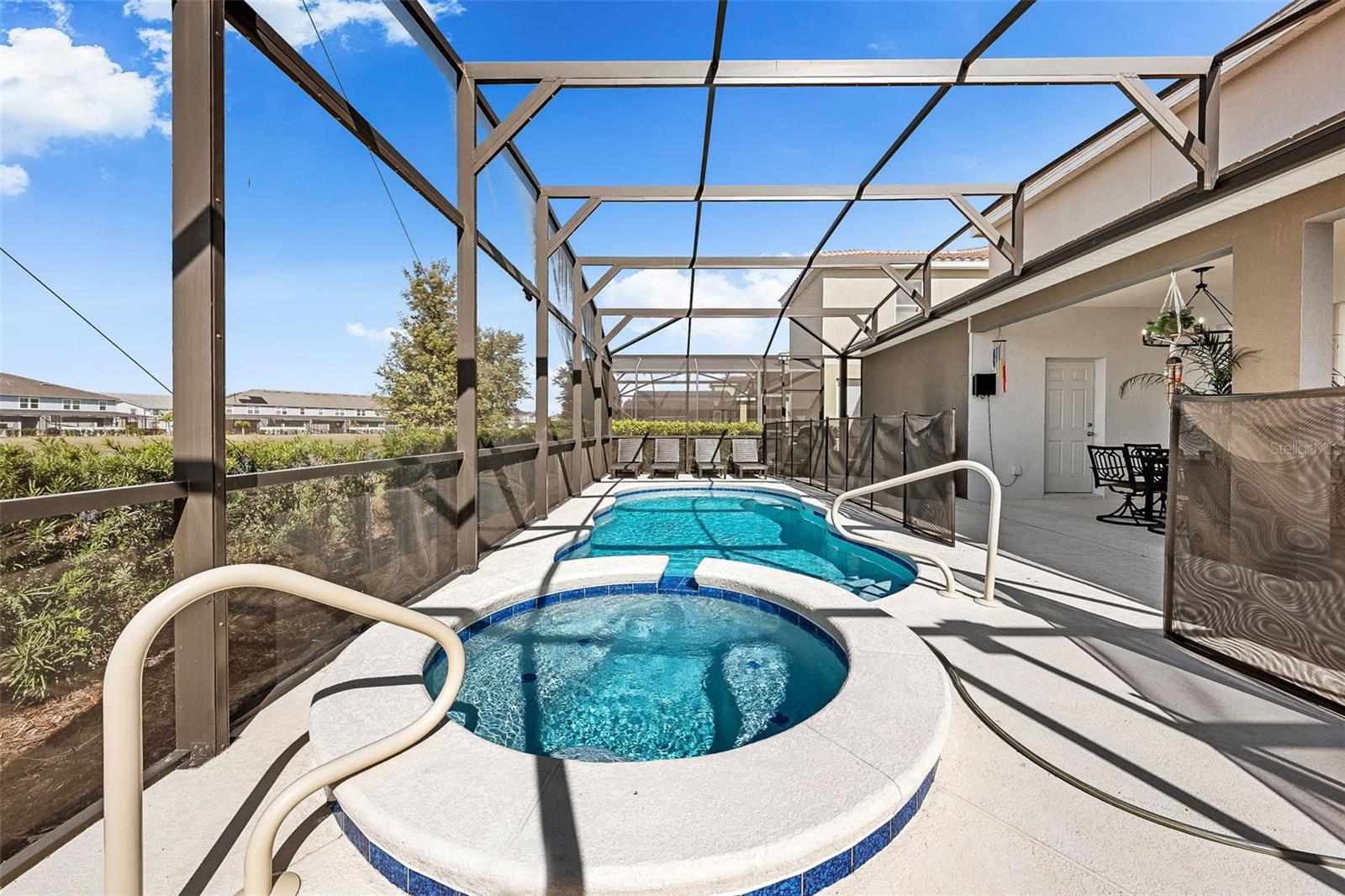 SOLTERRA PH 2D - Residential