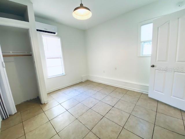 NEW ENGLAND SUB - Residential Lease