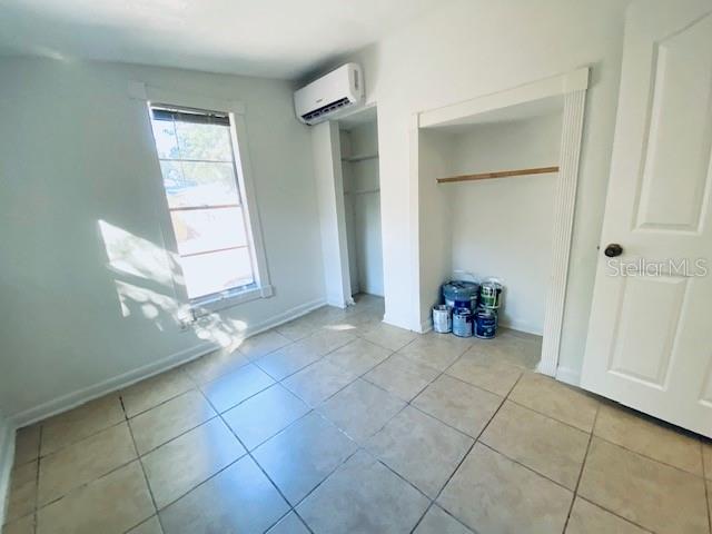 NEW ENGLAND SUB - Residential Lease