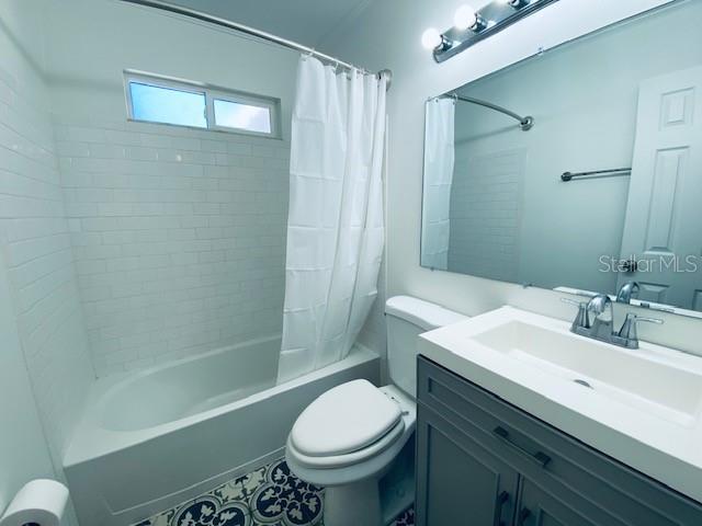 NEW ENGLAND SUB - Residential Lease