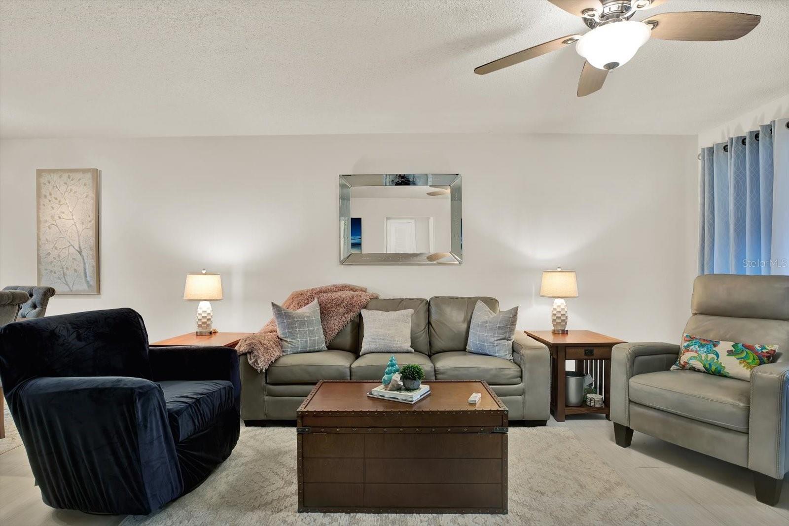 863 DE SOTO COURT 863