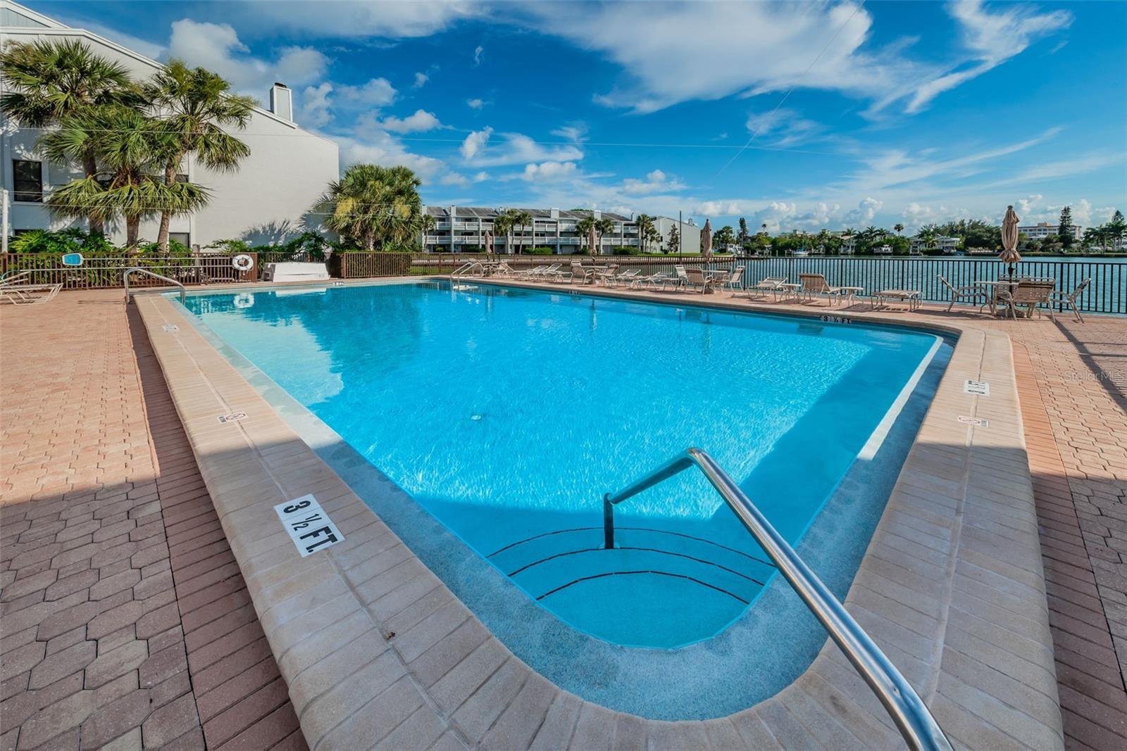 CAPRI HARBOR CONDO - Residential