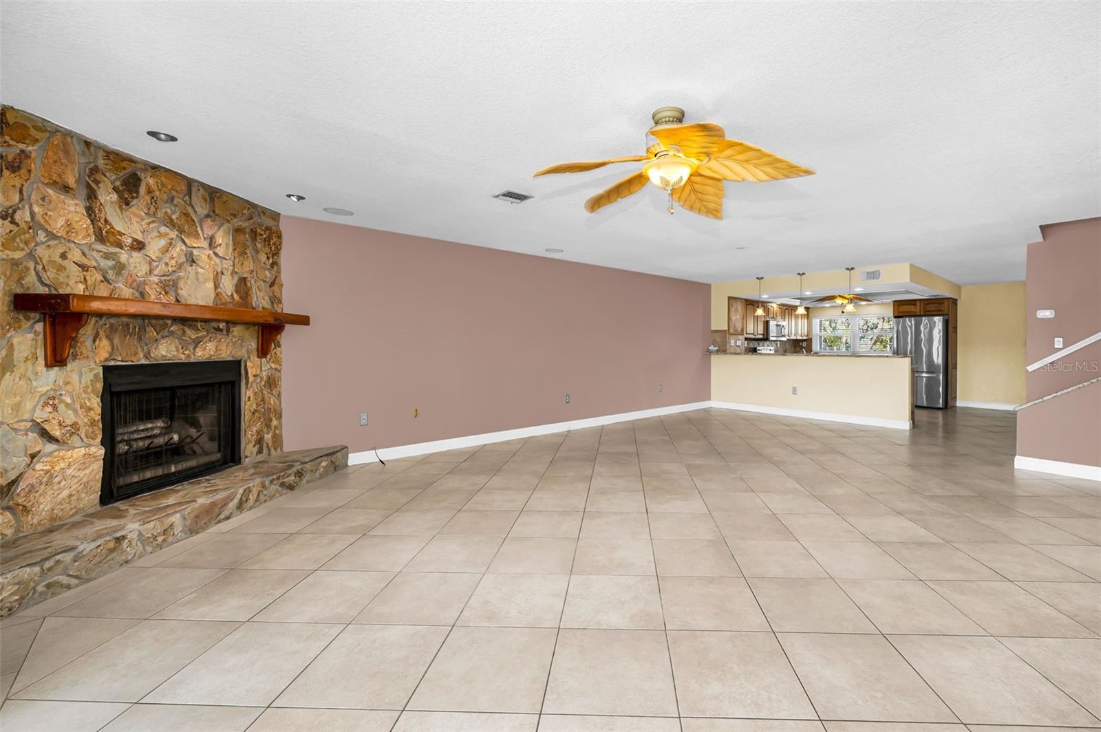 CAPRI HARBOR CONDO - Residential