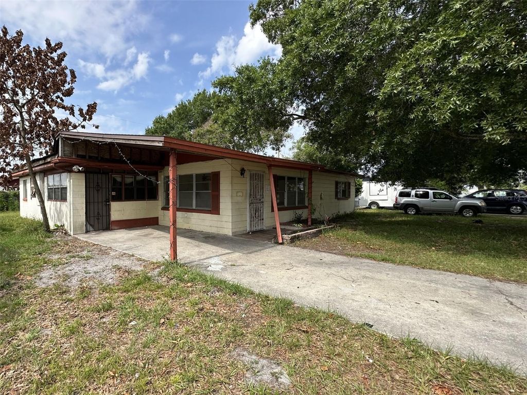 Photo of 2722 W Oak Street, Kissimmee, FL 34741 (MLS # O6408528)