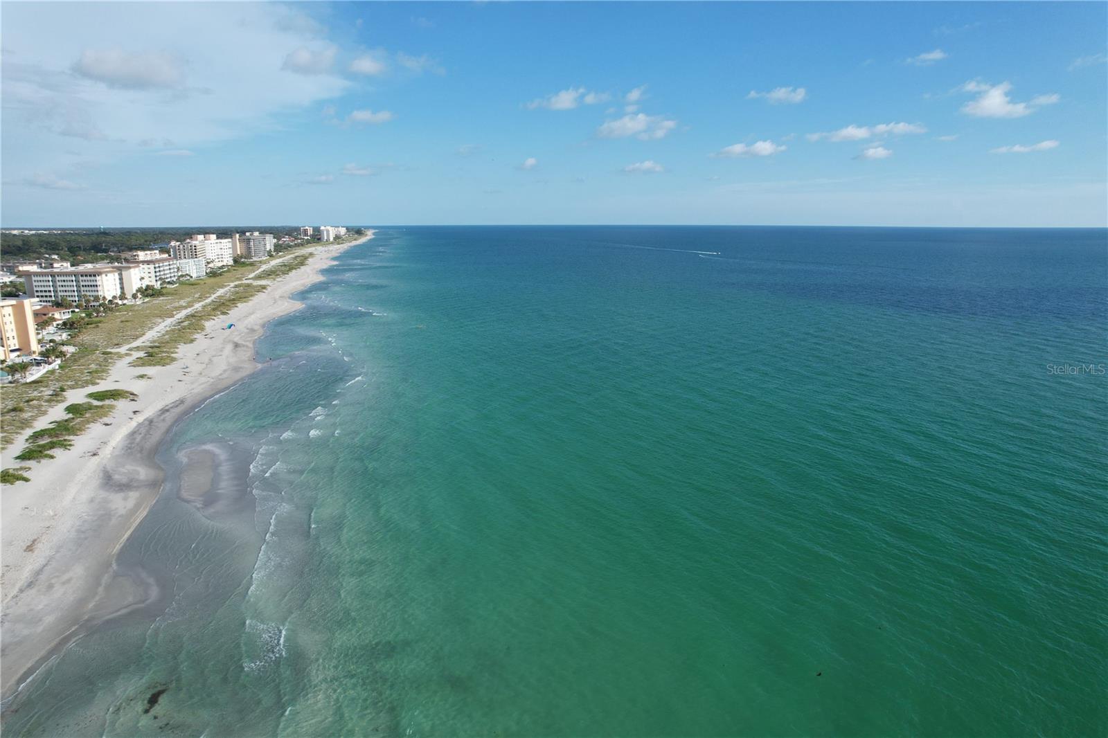 GULF TWIN TOWERS - Residential