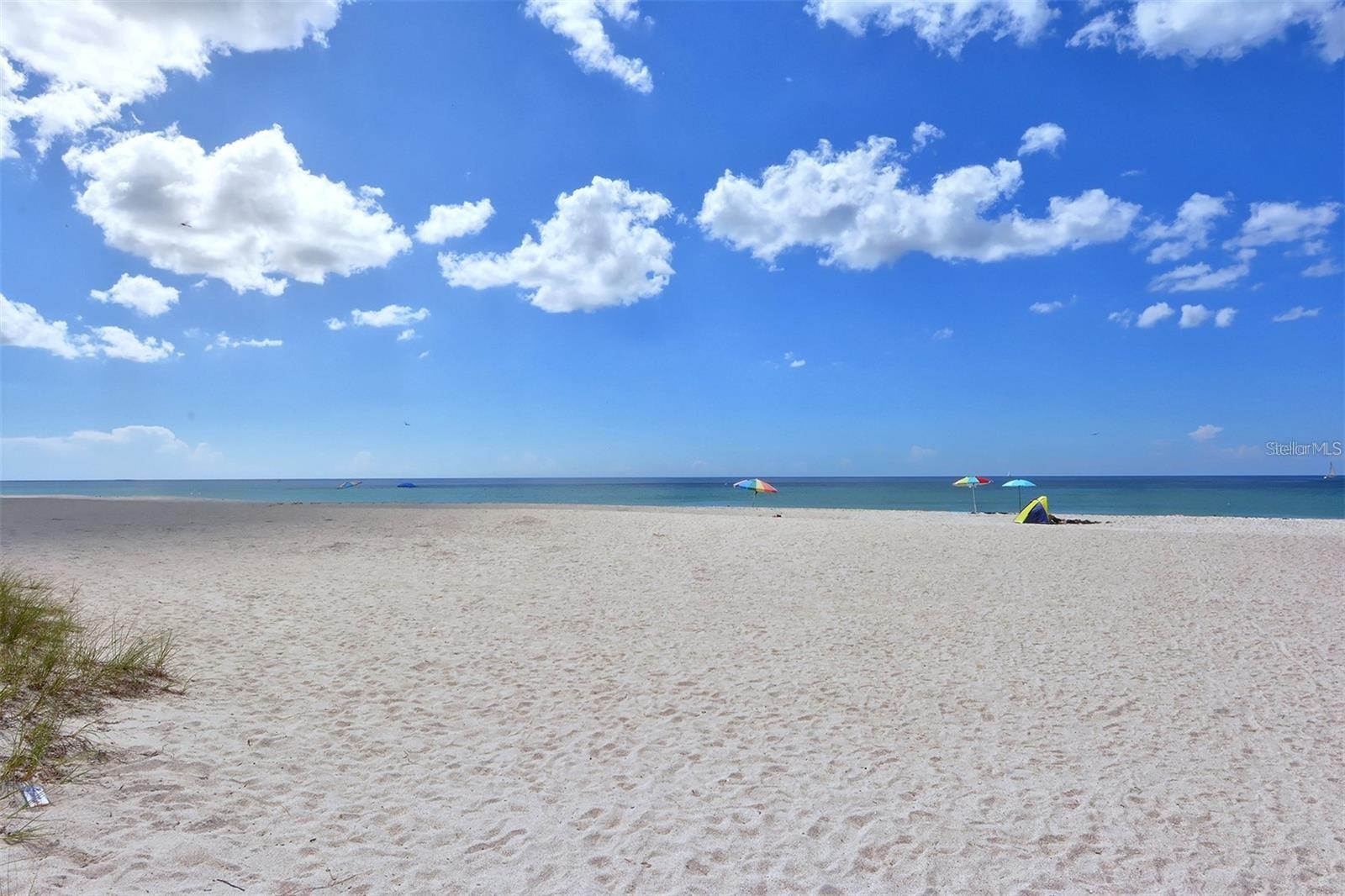 GULF TWIN TOWERS - Residential