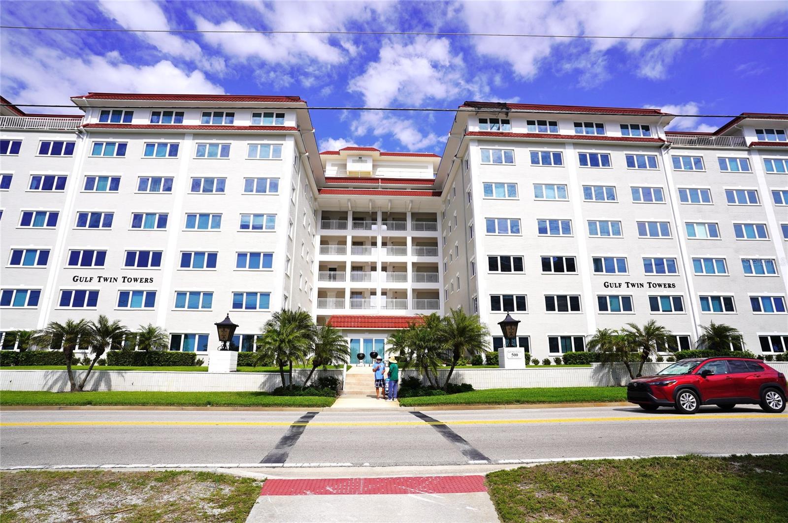 GULF TWIN TOWERS - Residential