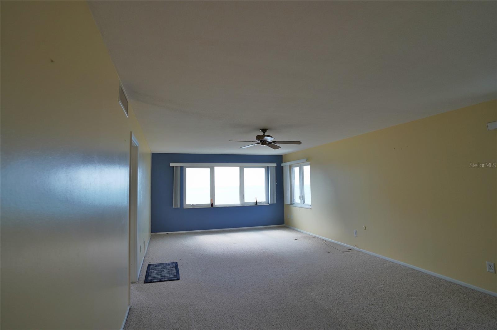 GULF TWIN TOWERS - Residential