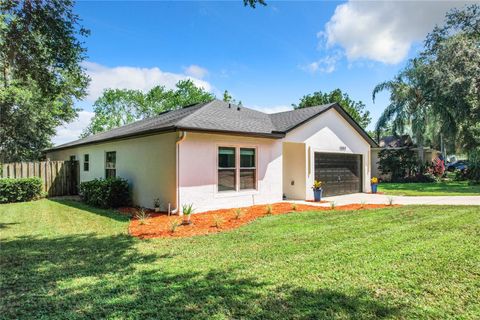 A home in GROVELAND