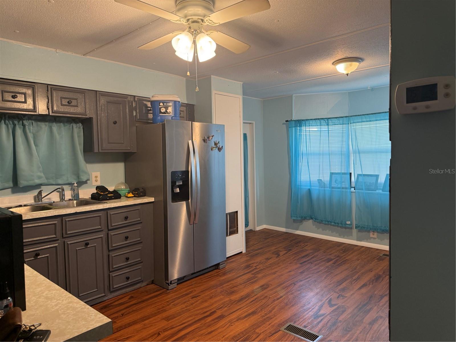 7411 FAIRLANE AVENUE