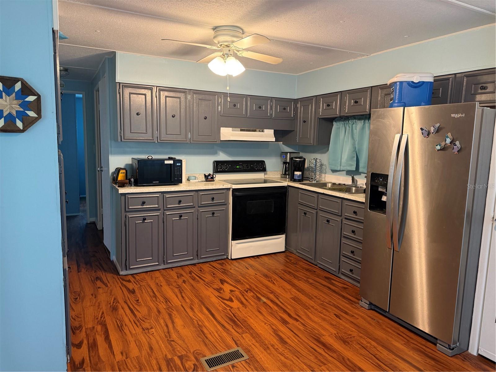 7411 FAIRLANE AVENUE