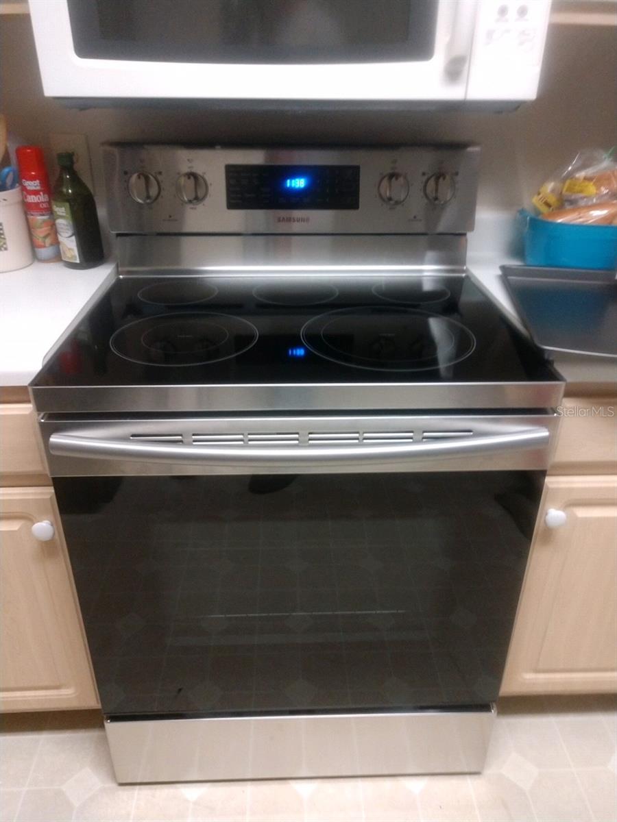 VILLAS AT LAKESIDE A CONDO - Residential Lease