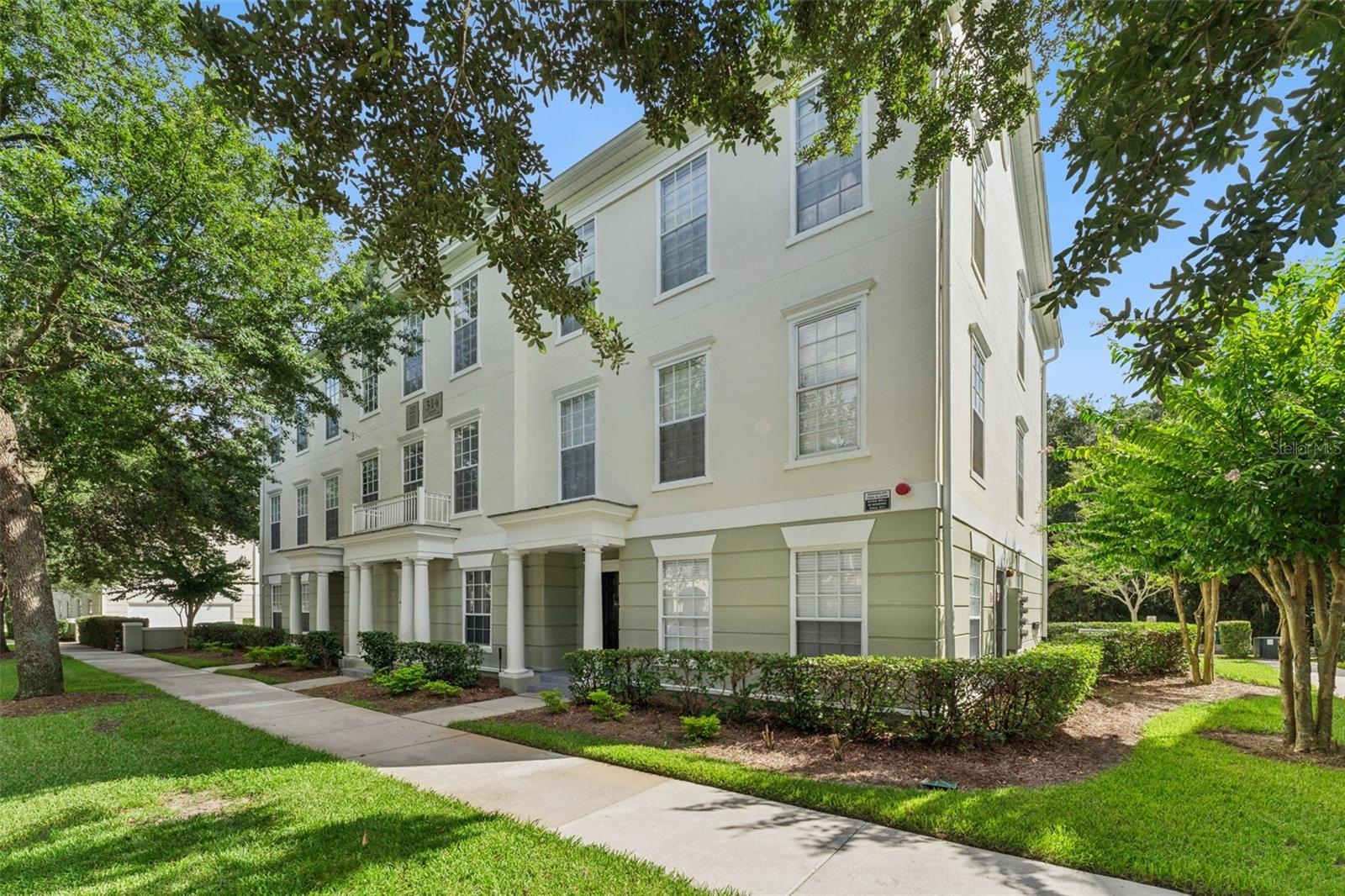 310 GRAND MAGNOLIA AVENUE 310