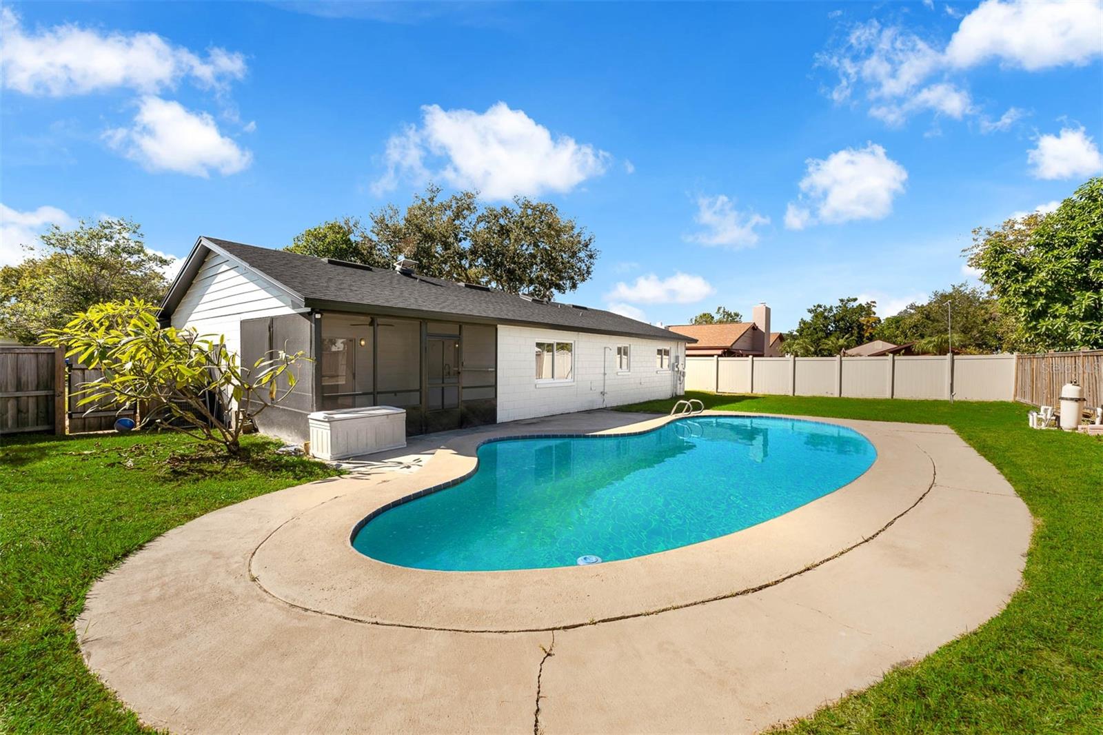 HOWELL BRANCH WOODS - Residential