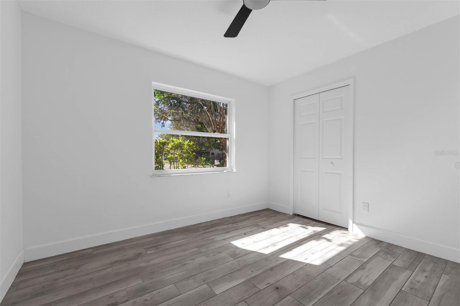 HOWELL BRANCH WOODS - Residential