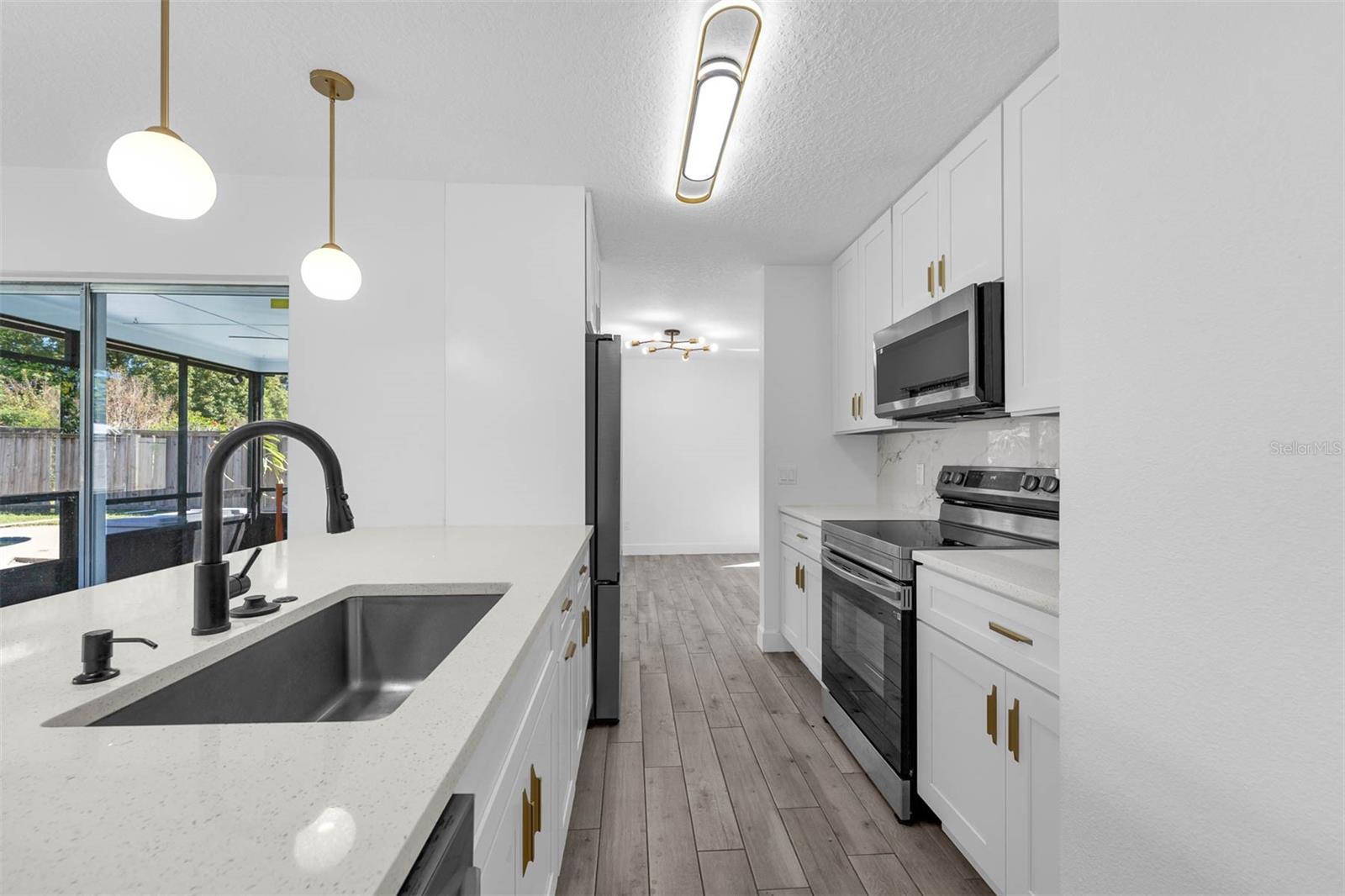 HOWELL BRANCH WOODS - Residential