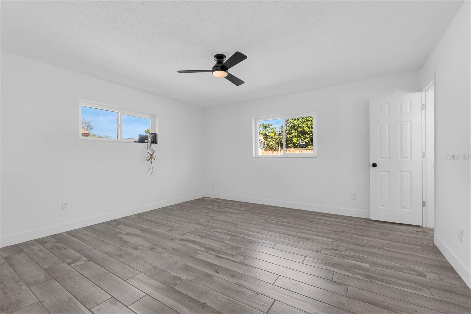 HOWELL BRANCH WOODS - Residential