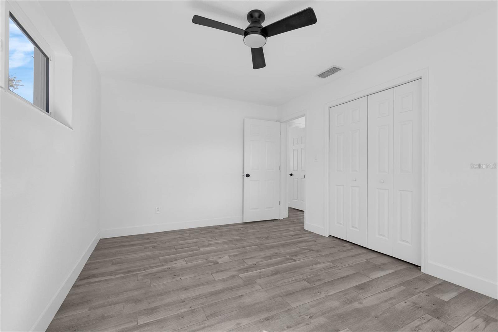 HOWELL BRANCH WOODS - Residential