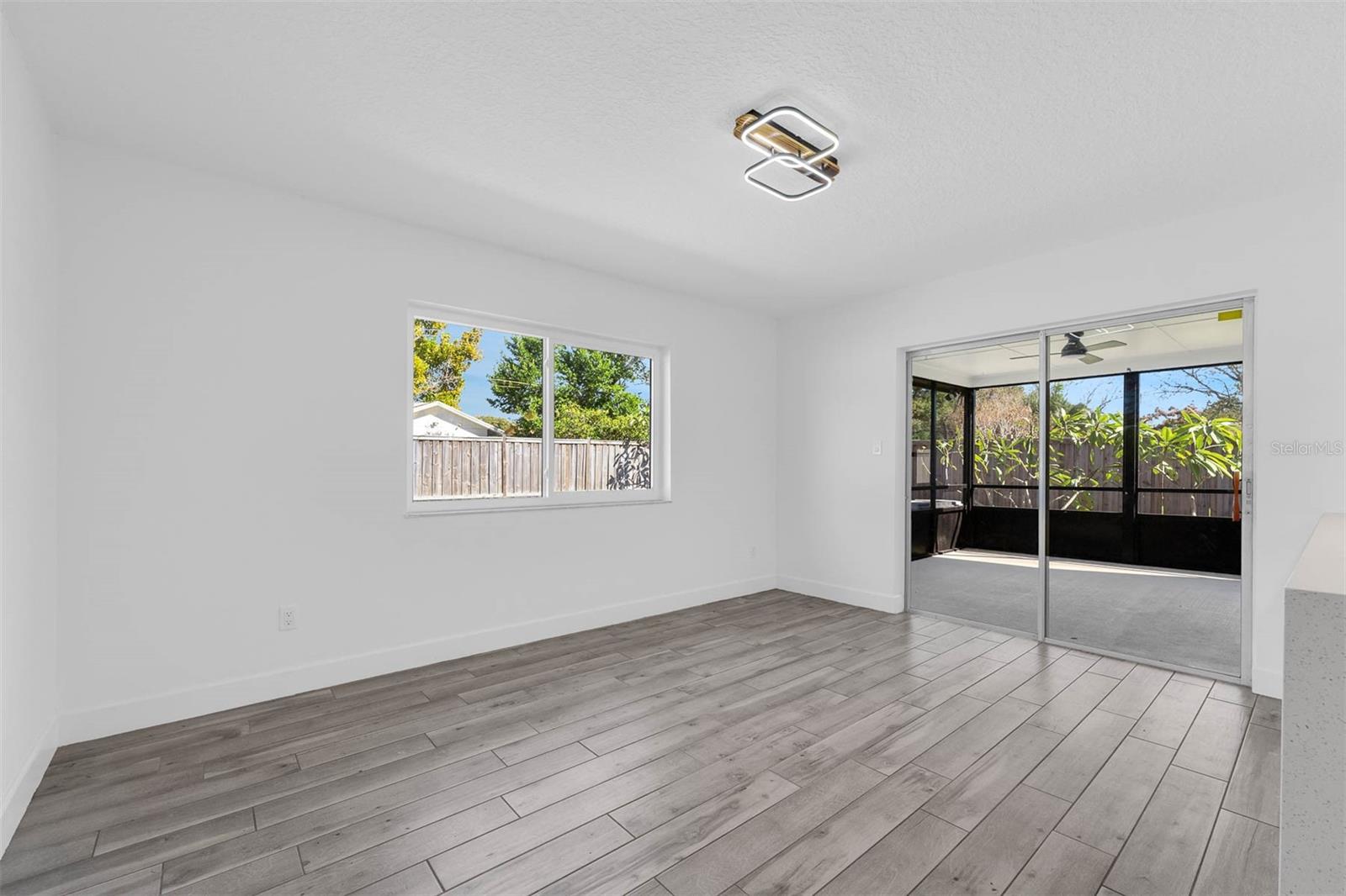 HOWELL BRANCH WOODS - Residential