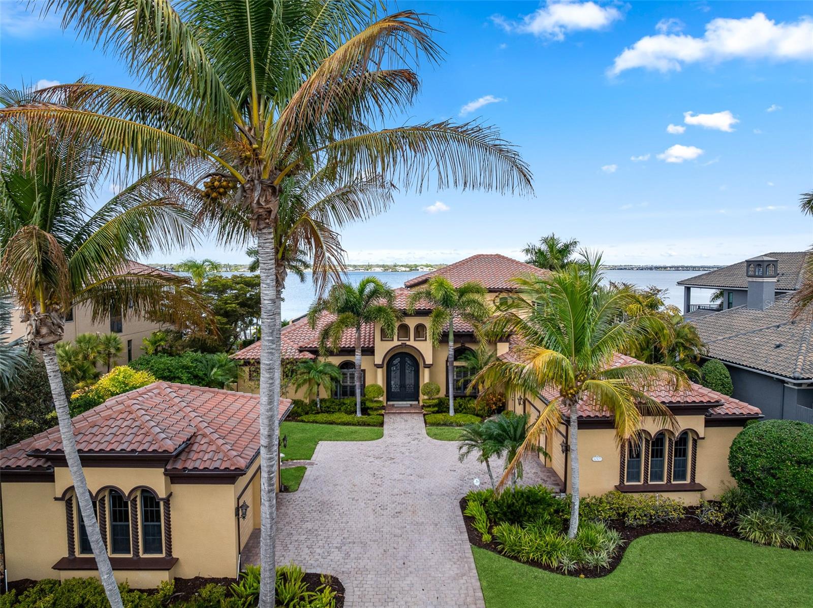 HAWK ISLAND - Residential