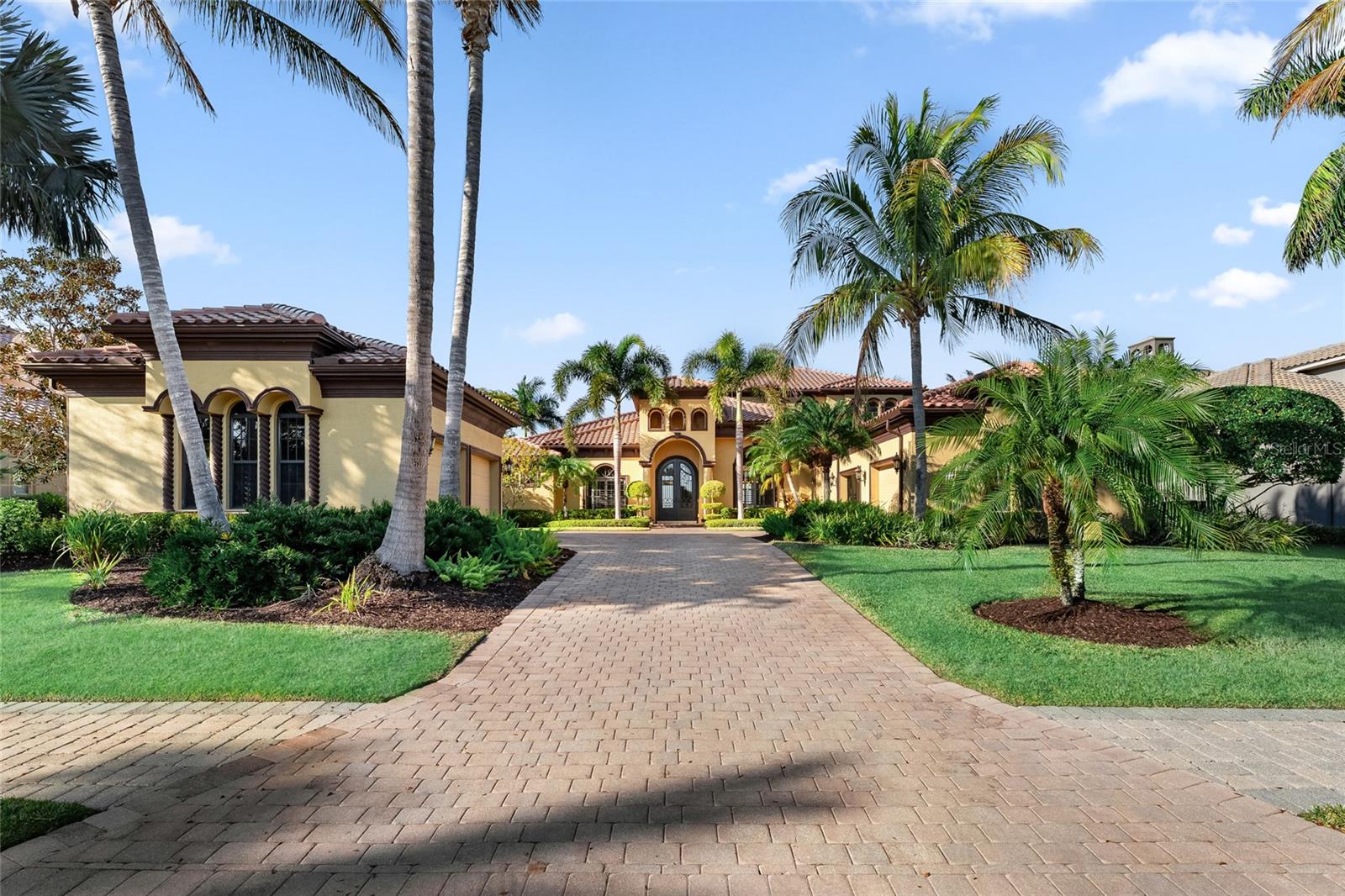 HAWK ISLAND - Residential