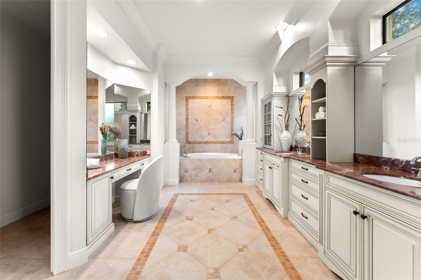 HAWK ISLAND - Residential