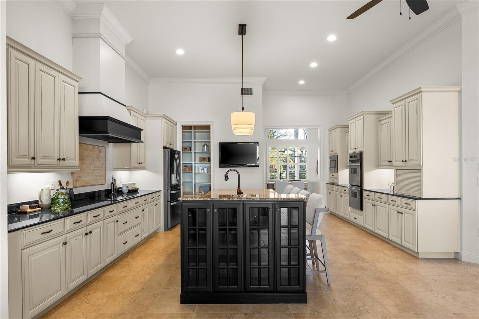 HAWK ISLAND - Residential