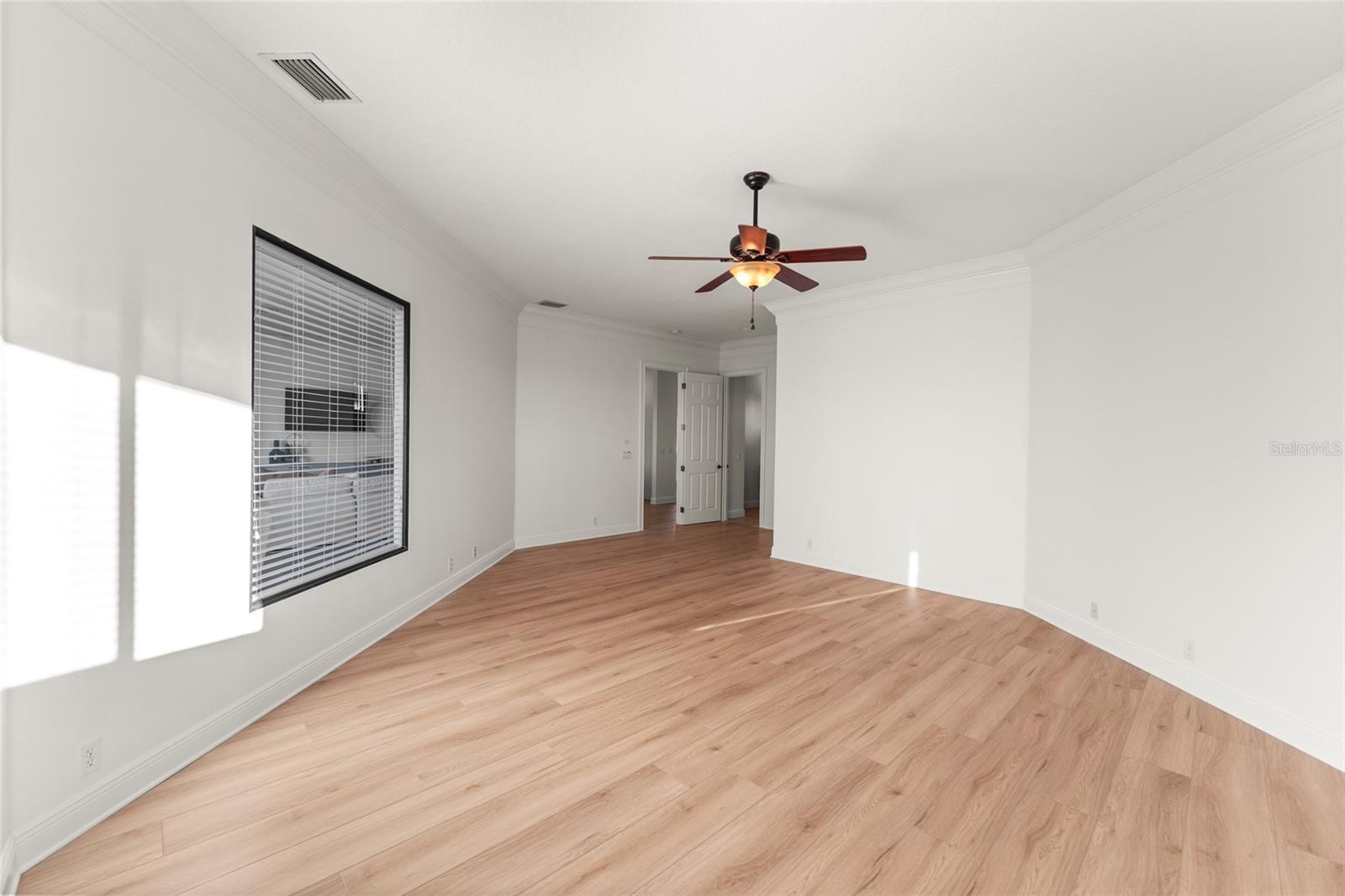 HAWK ISLAND - Residential