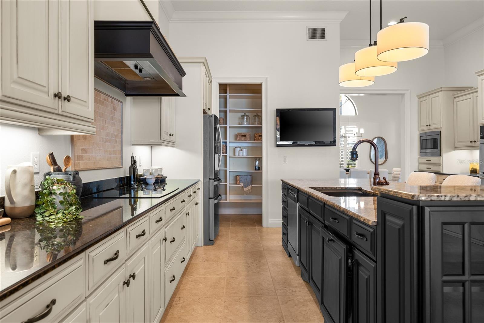 HAWK ISLAND - Residential