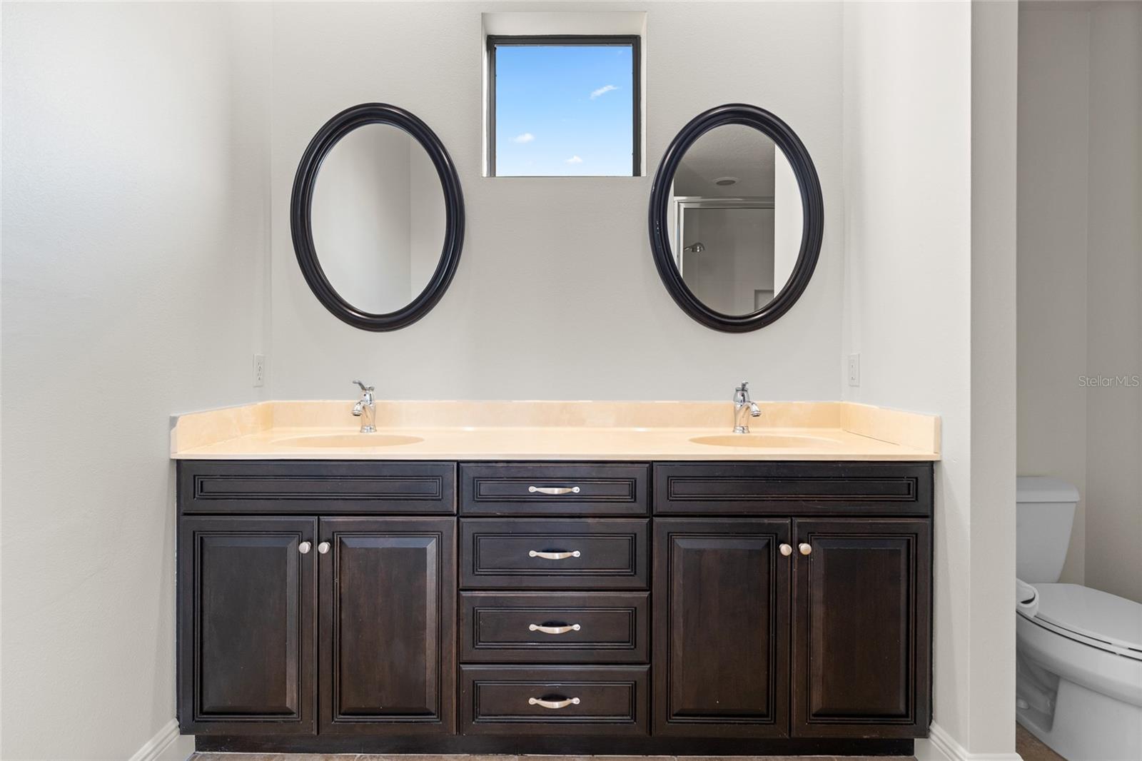 HAWK ISLAND - Residential