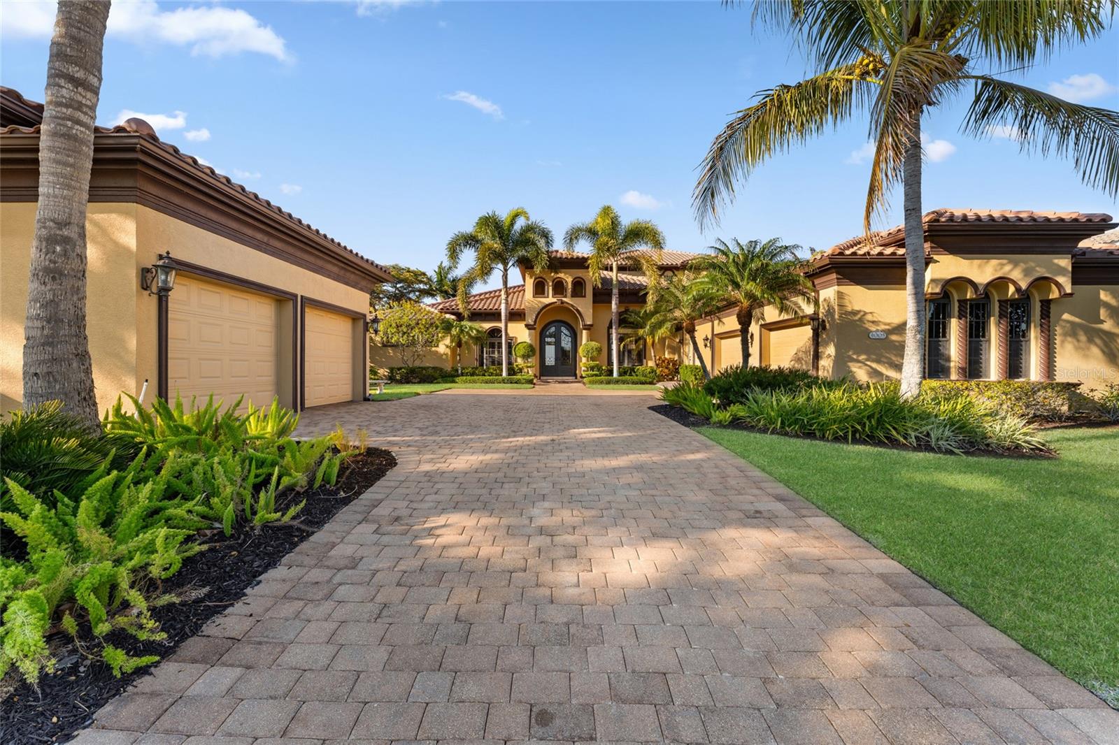 HAWK ISLAND - Residential