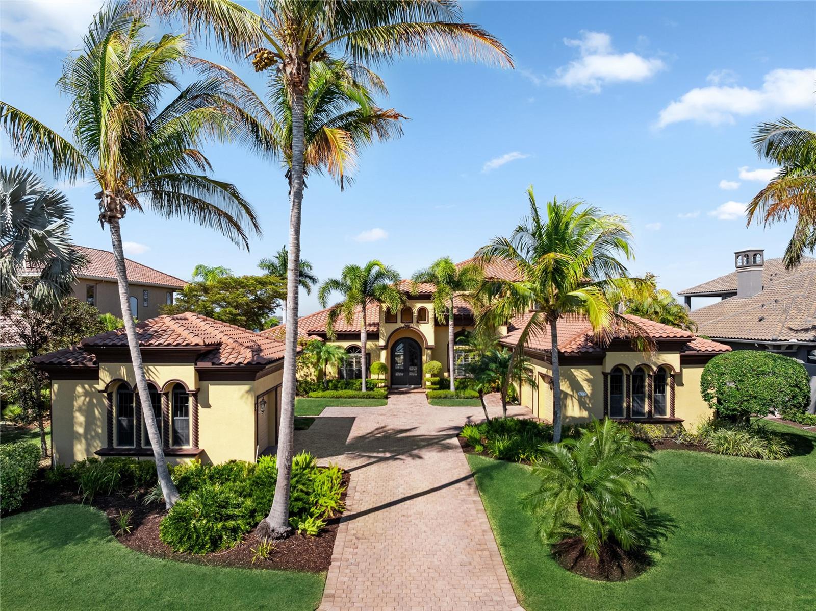 HAWK ISLAND - Residential