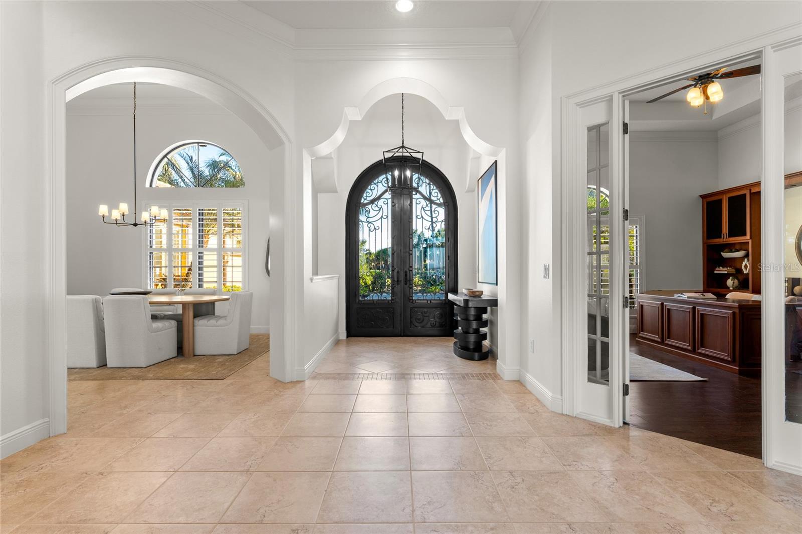 HAWK ISLAND - Residential