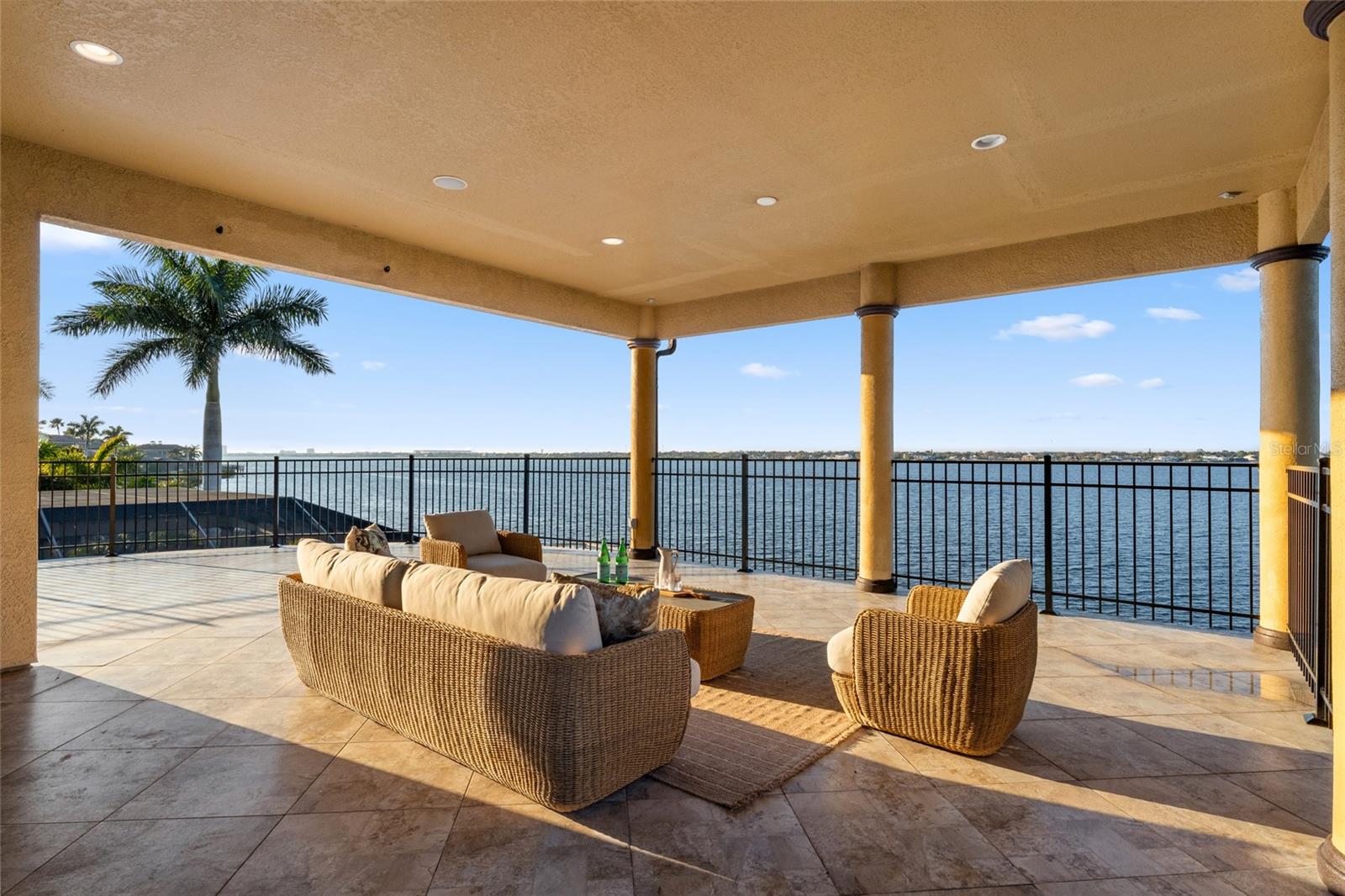 HAWK ISLAND - Residential