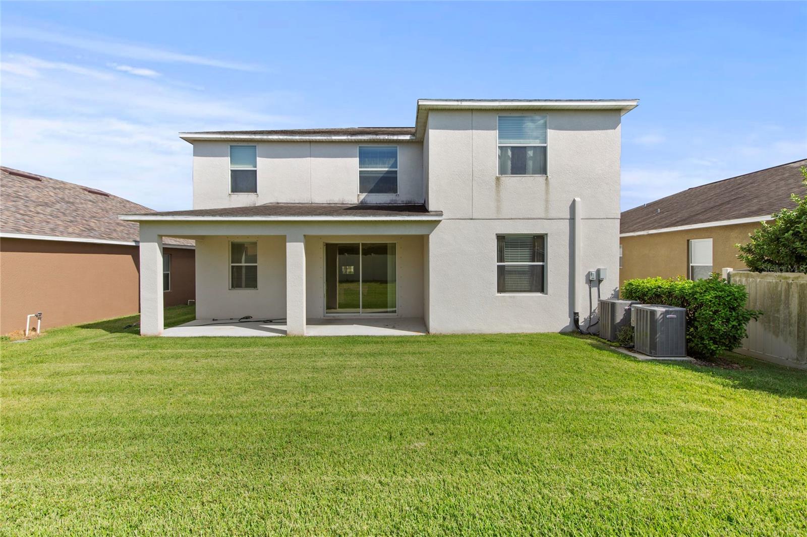 VISTA PALMS - Residential