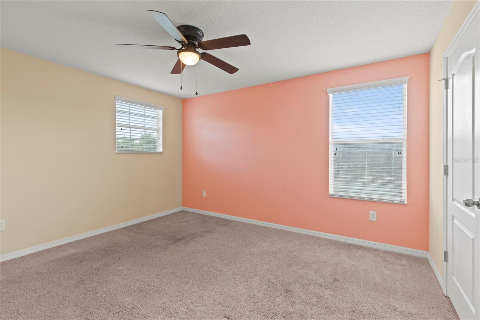 VISTA PALMS - Residential
