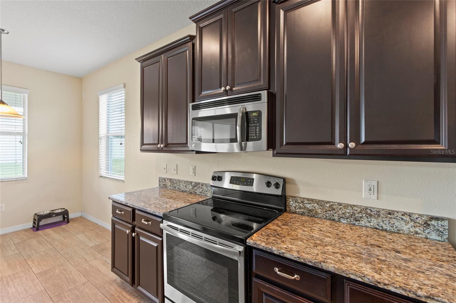 VISTA PALMS - Residential