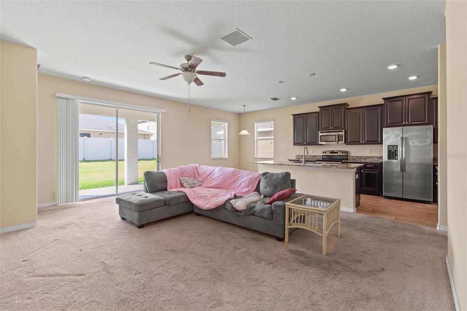 VISTA PALMS - Residential